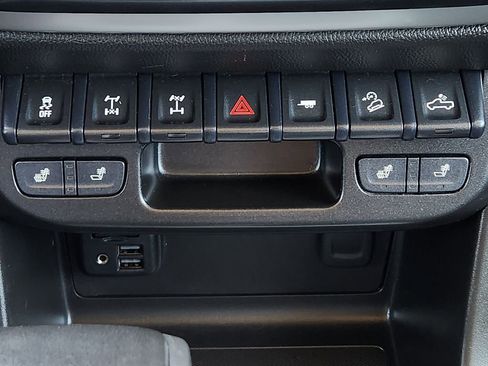 Used 2021 Chevrolet Colorado ZR2 image 22