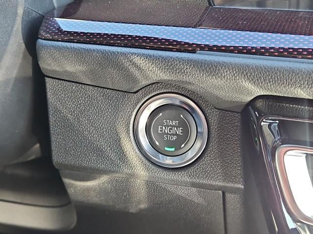 New 2027 Chevrolet Traverse RS FWD image 17