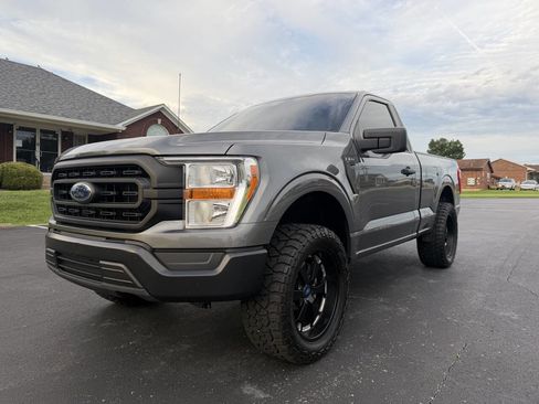 Used 2022 Ford F150 XL RWD image 1