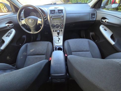 Used 2010 Toyota Corolla S image 11