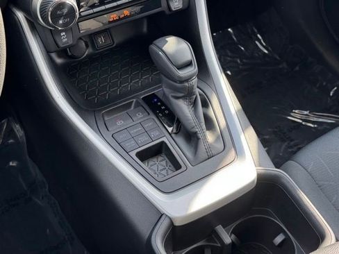 Certified 2025 Toyota RAV4 XLE AWD/4WD image 15