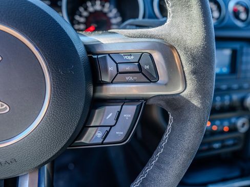 Used 2016 Ford Mustang Shelby GT350 w/ Track Package image 17