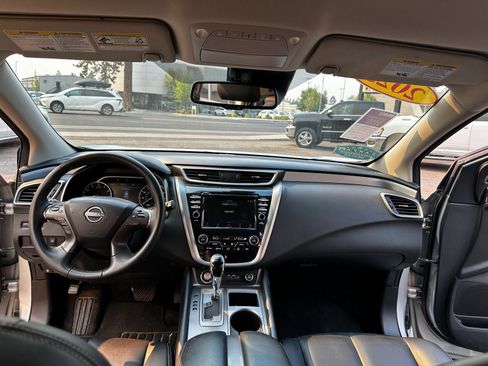 Used 2023 Nissan Murano SV image 11