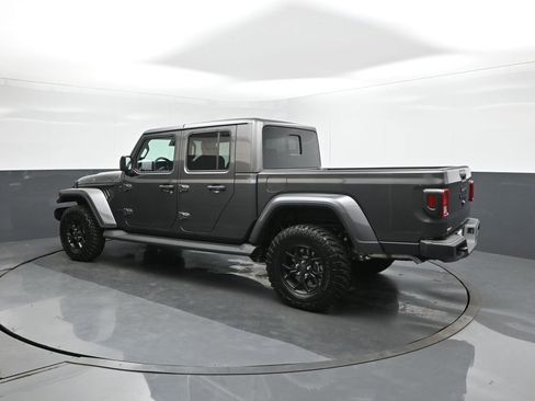 New 2025 Jeep Gladiator Sport image 5