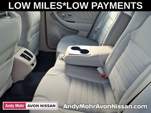 Used 2018 Ford Taurus SE FWD image 31
