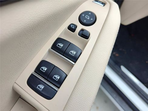 Certified 2022 BMW X5 sDrive40i w/ Premium Package image 17