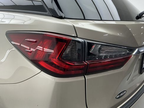 Used 2018 Lexus RX 450hL Premium image 22