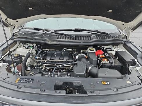 Used 2019 Ford Explorer XLT w/ Equipment Group 202A image 21