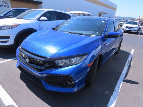 Used 2017 Honda Civic EX image 2