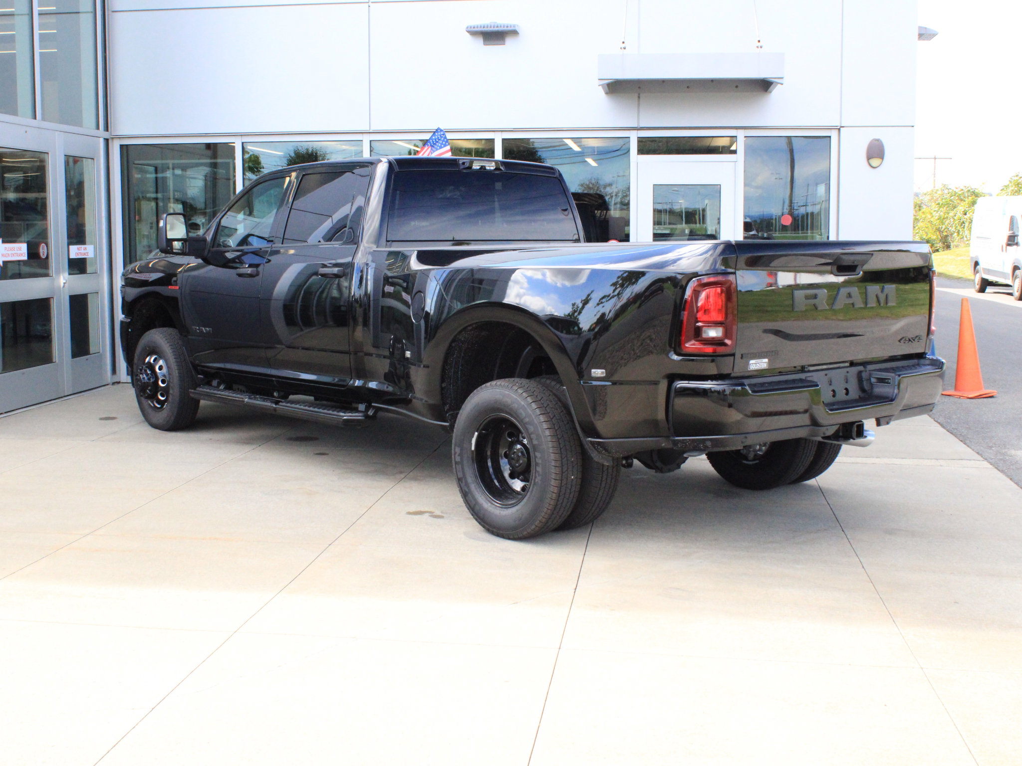 New 2027 RAM 3500 Big Horn AWD/4WD image 8