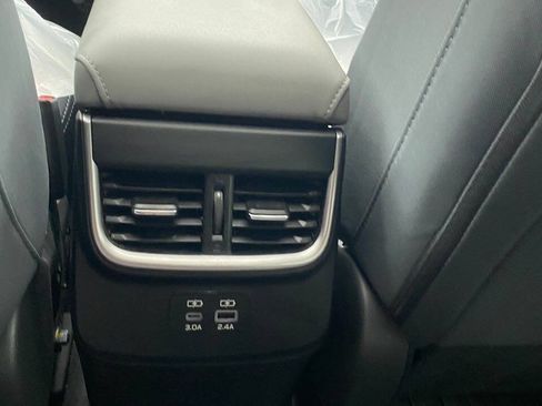 Used 2025 Subaru Outback Premium w/ Popular Package #1A AWD/4WD image 17