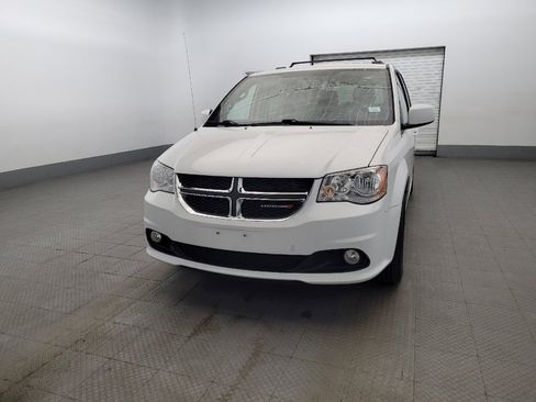 Used 2018 Dodge Grand Caravan SXT FWD image 15