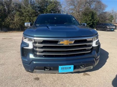 Used 2024 Chevrolet Silverado 1500 High Country w/ Technology Package image 3