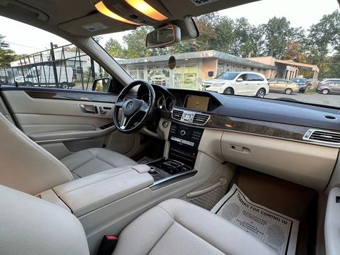 Used 2016 Mercedes-Benz E 350 4MATIC Sedan image 35