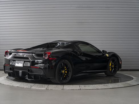 Certified 2018 Ferrari 488 Spider RWD image 12
