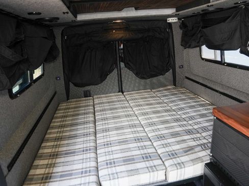 Used 2022 Mercedes-Benz Sprinter 2500 image 73
