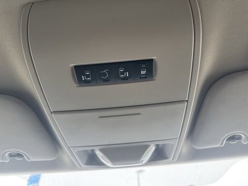 Used 2016 Dodge Grand Caravan SXT w/ Rear Park Assist Package image 26