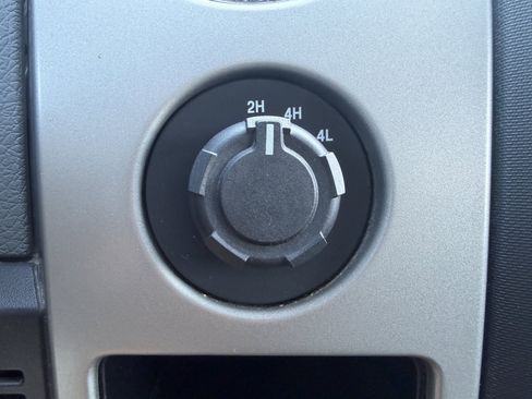 Used 2011 Ford F150 XLT w/ XLT Chrome Pkg AWD/4WD image 27