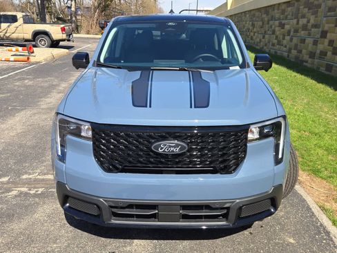 New 2026 Ford Maverick Lariat w/ Black Appearance Package image 4