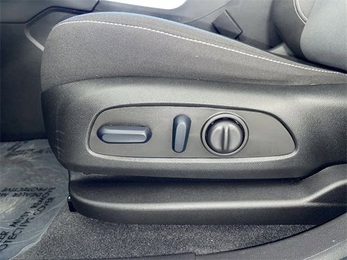 Certified 2024 Chevrolet Blazer LT w/ Convenience Package image 22