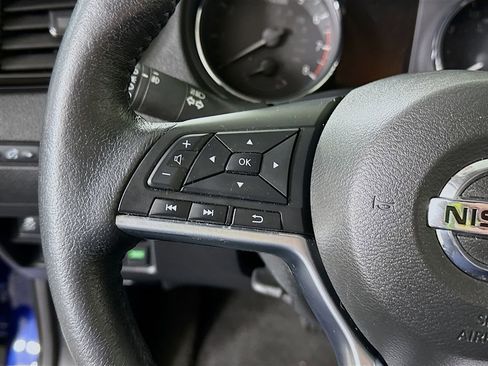 Used 2019 Nissan Rogue SL image 21