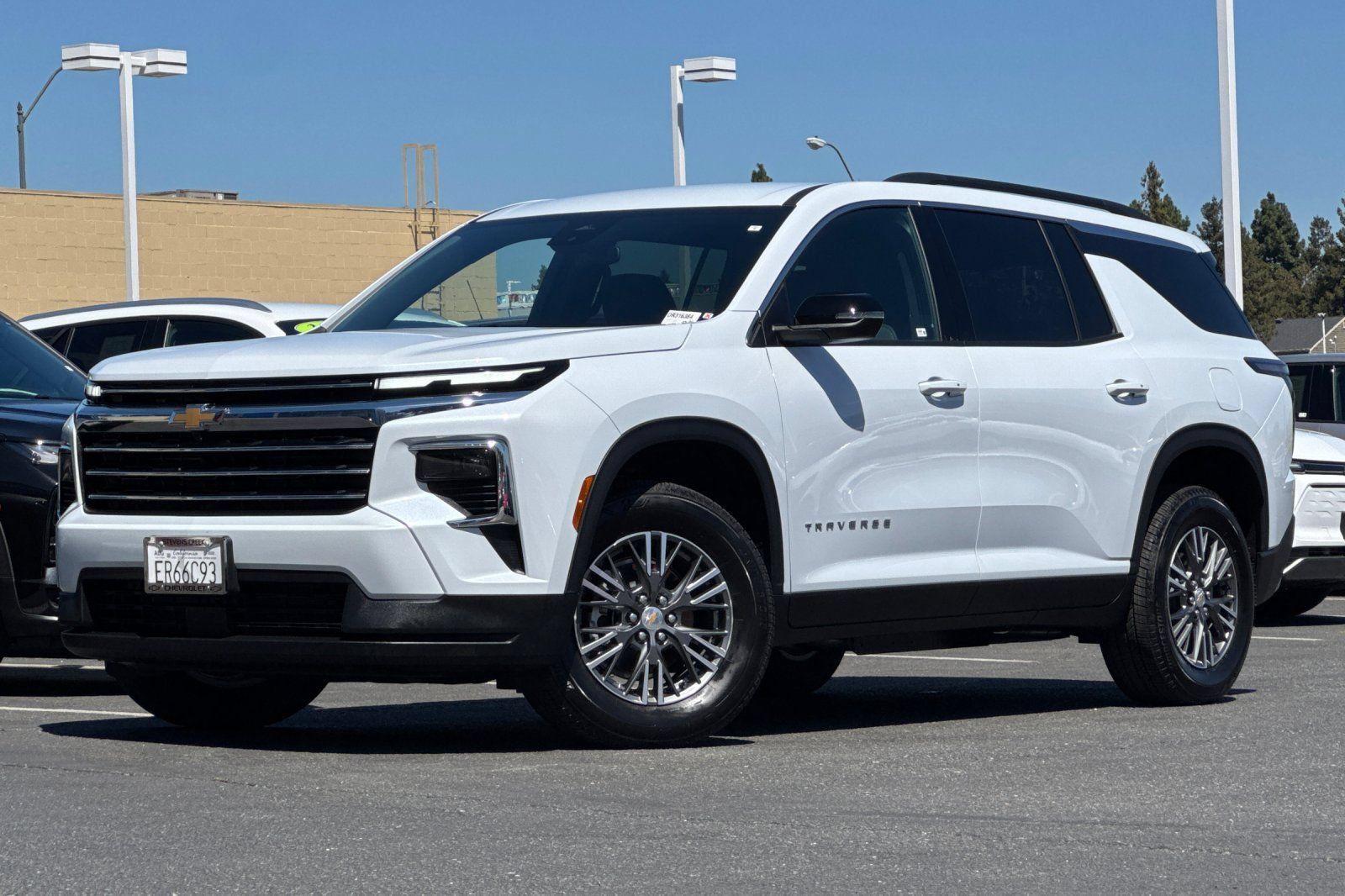 Used 2026 Chevrolet Traverse LT AWD/4WD image 9