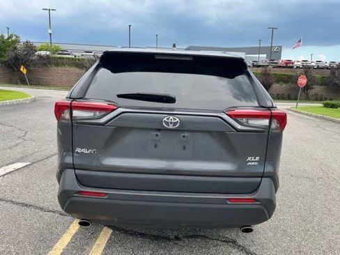 Used 2025 Toyota RAV4 XLE AWD/4WD image 5