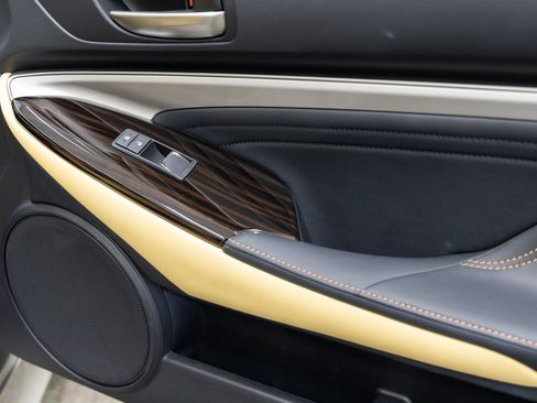 Used 2019 Lexus RC 300 image 16