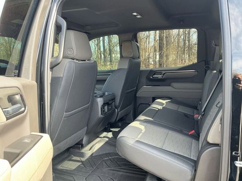 Used 2025 Chevrolet Silverado 1500 ZR2 w/ Technology Package image 22