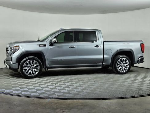 Used 2024 GMC Sierra 1500 Denali w/ Denali Reserve Package AWD/4WD image 3