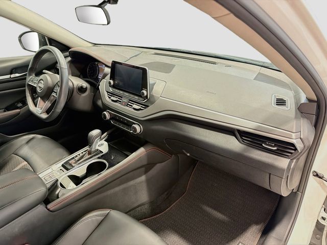Used 2024 Nissan Altima 2.5 SR AWD/4WD image 24
