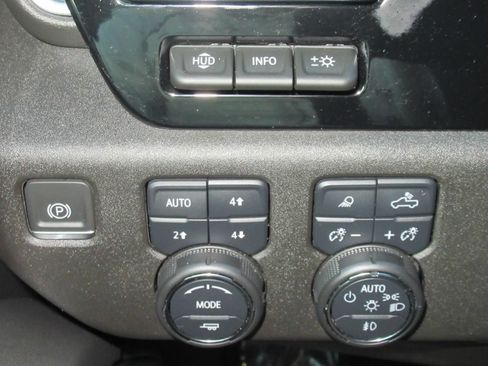 Used 2024 Chevrolet Silverado 1500 LTZ w/ LTZ Premium Package AWD/4WD image 24