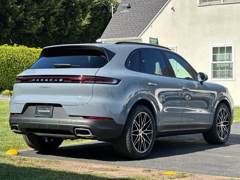 New 2026 Porsche Cayenne AWD/4WD image 8