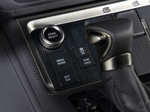 Used 2025 Lexus GX 550 image 41