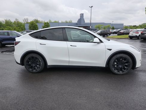 Used 2020 Tesla Model Y Long Range AWD/4WD image 17