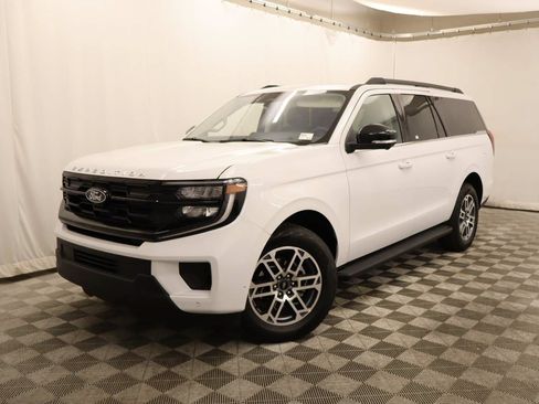Used 2025 Ford Expedition Max Active AWD/4WD image 1