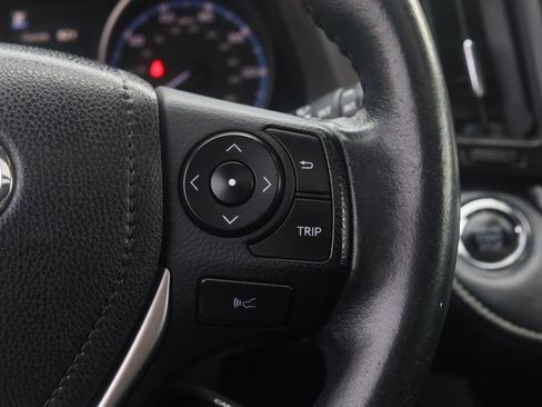 Used 2018 Toyota RAV4 XLE AWD/4WD image 20