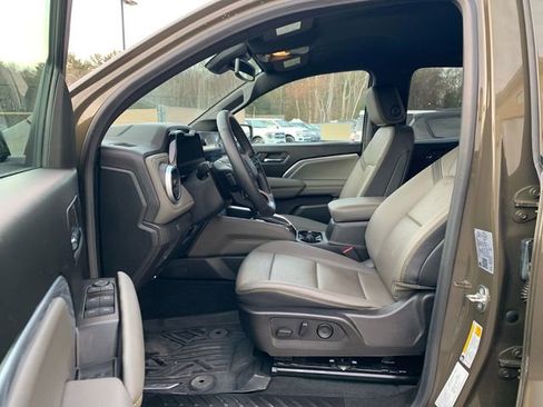 Used 2024 Chevrolet Colorado ZR2 w/ ZR2 Convenience Package III image 28