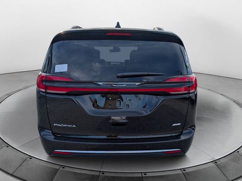 New 2027 Chrysler Pacifica Pinnacle w/ Theater Group AWD/4WD image 4