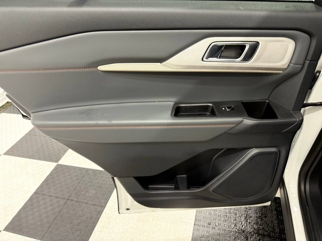 New 2026 Ford Explorer Active AWD/4WD image 19