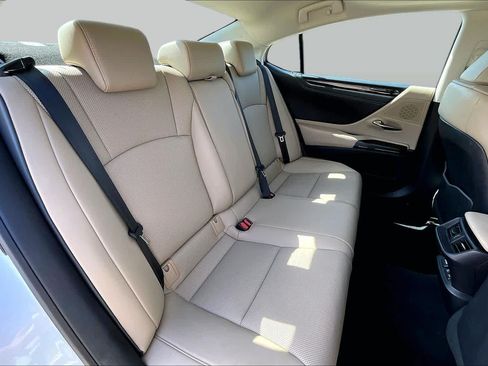 Used 2019 Lexus ES 350 w/ Premium Package FWD image 20