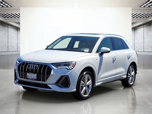 Used 2019 Audi Q3 2.0T Premium Plus w/ Premium Plus Package AWD/4WD image 11