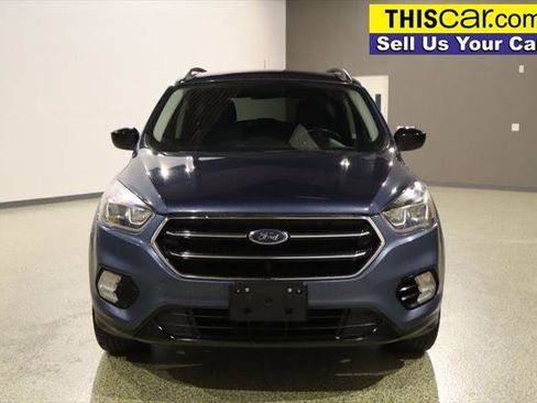 Used 2018 Ford Escape SE w/ SE Sport Appearance Package FWD image 3