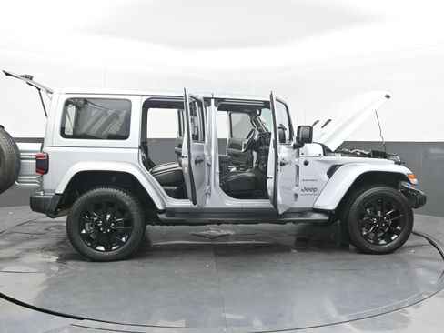 Used 2023 Jeep Wrangler Unlimited Sahara w/ Cold Weather Group AWD/4WD image 46