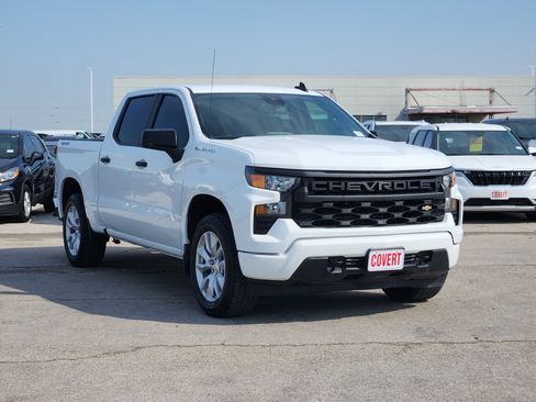 Used 2023 Chevrolet Silverado 1500 Custom AWD/4WD image 3