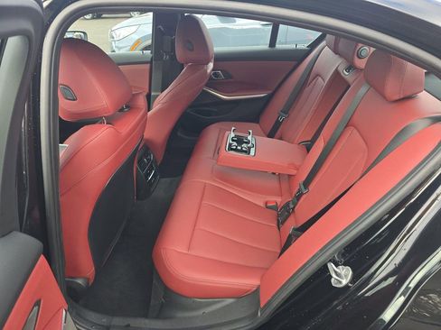 Used 2025 BMW 330i xDrive Sedan w/ Premium Package image 15