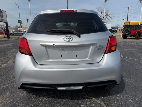 Used 2015 Toyota Yaris L image 6
