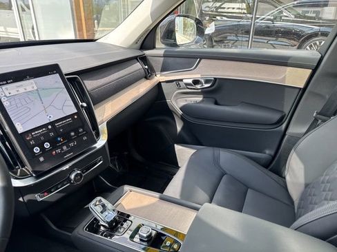 Used 2025 Volvo XC90 B6 Plus AWD/4WD image 20