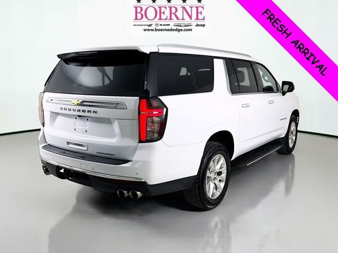 Used 2023 Chevrolet Suburban Premier image 7