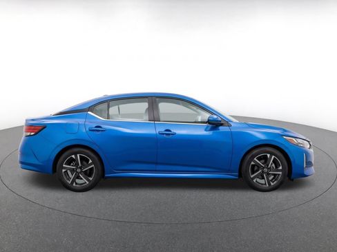 Used 2025 Nissan Sentra SV FWD image 14